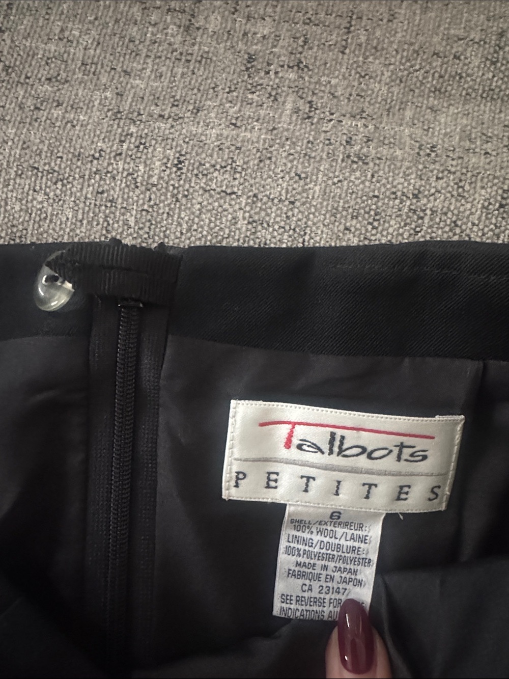 Talbots Black Petite Skirt with Interior Waist Button